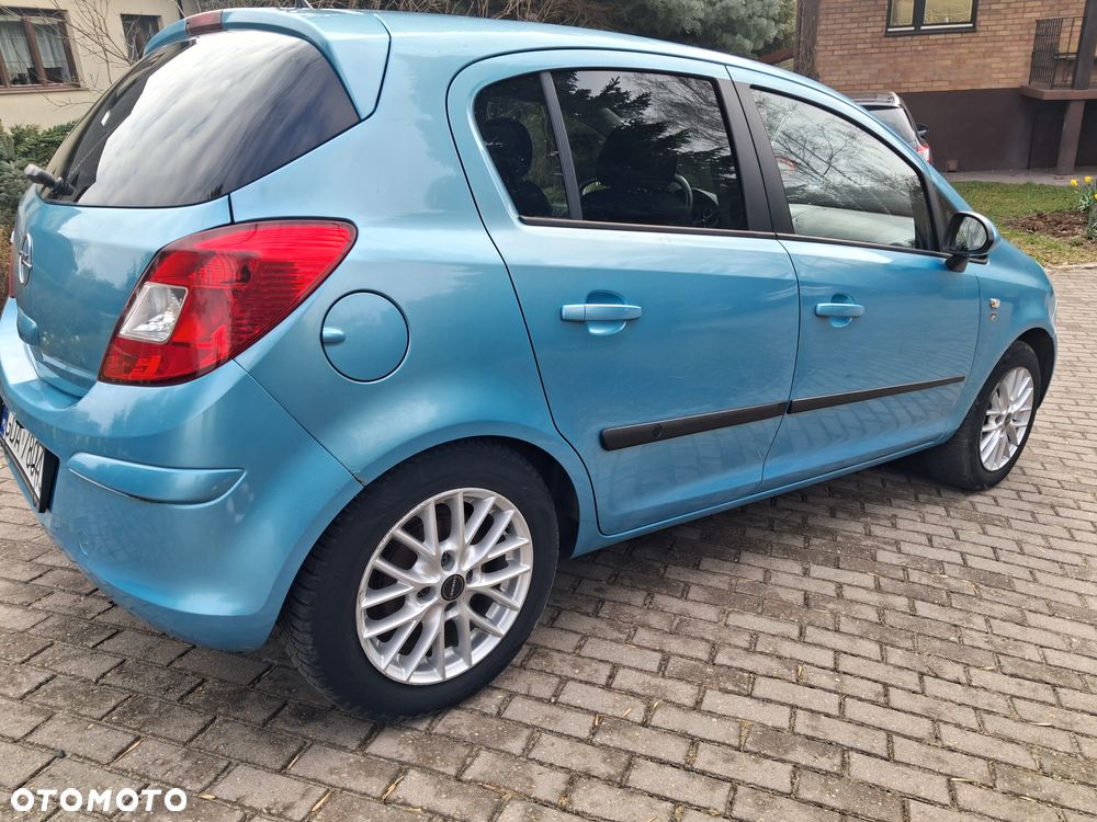 Opel Corsa 1.2 16V Cosmo - 6