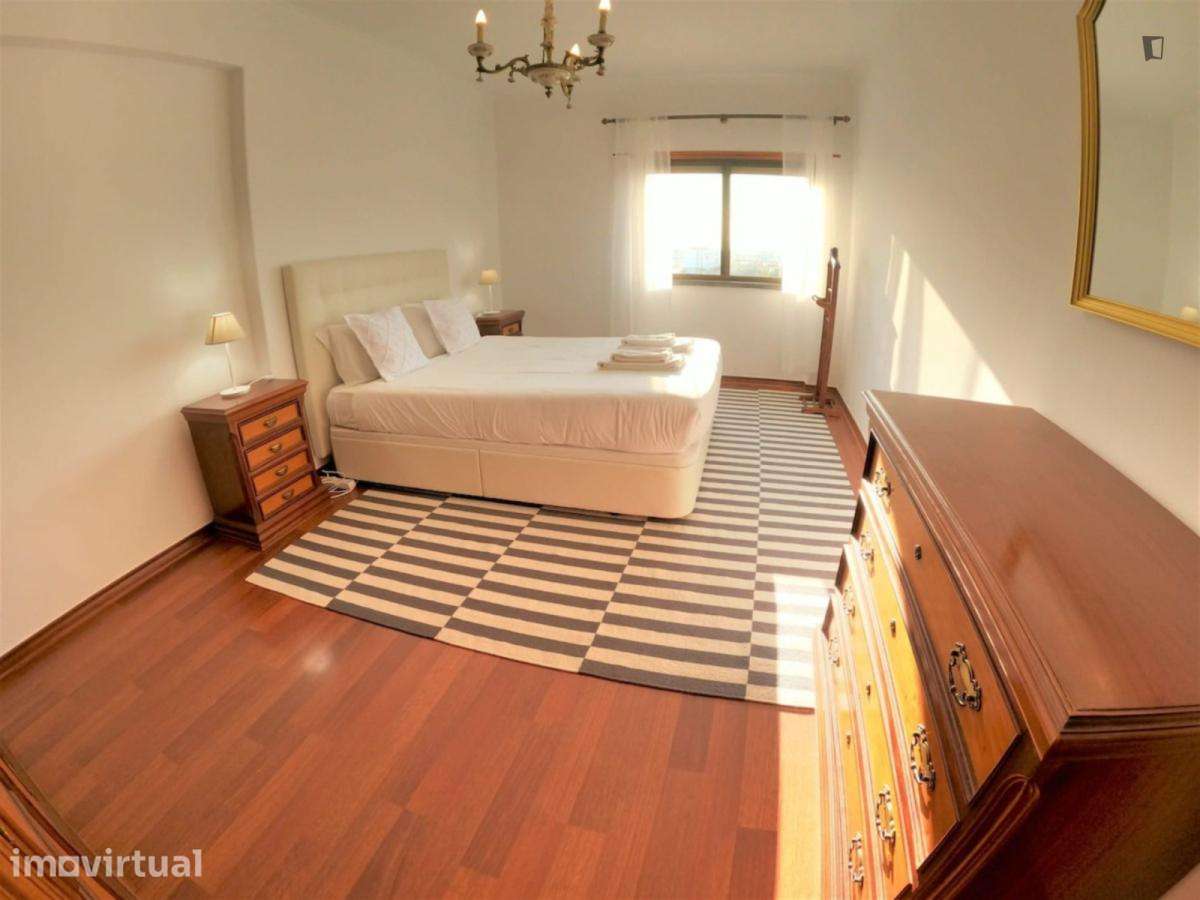 Apartamento com 2 quartos - localizado em Linda-a-Velha Lisbon - Grande imagem: 3/24