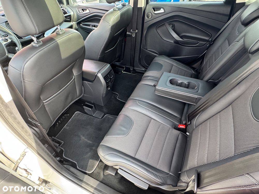 Ford Kuga 2.0 TDCi AWD ST-Line - 27