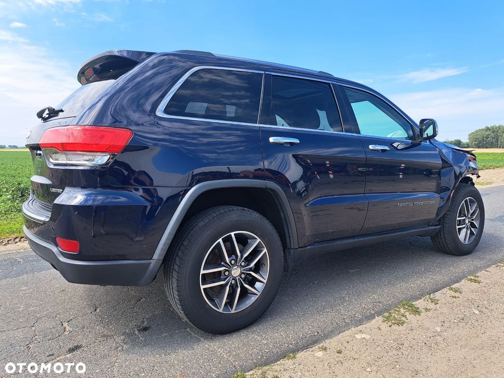 Jeep Grand Cherokee - 14