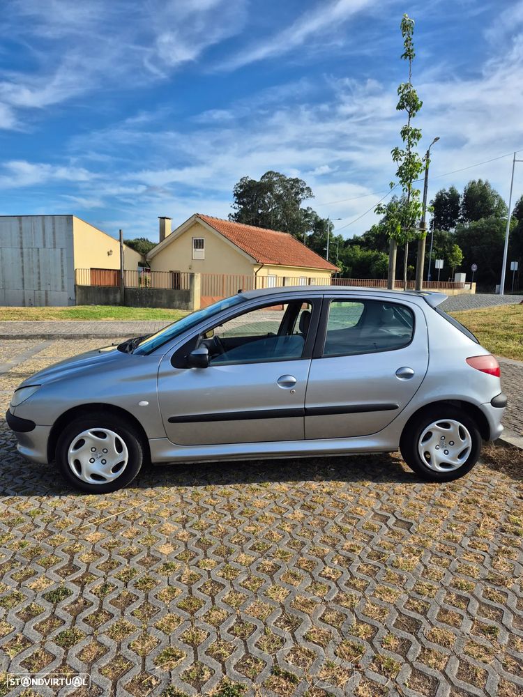 Peugeot 206 1.1 XR - 3