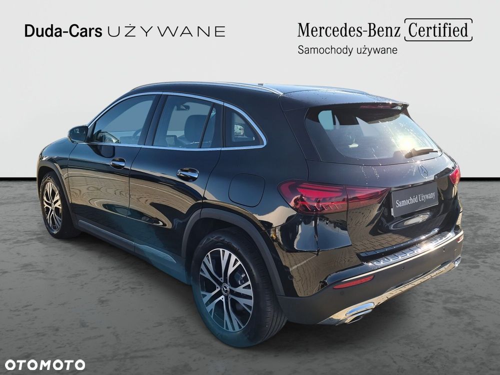 Mercedes-Benz GLA - 4