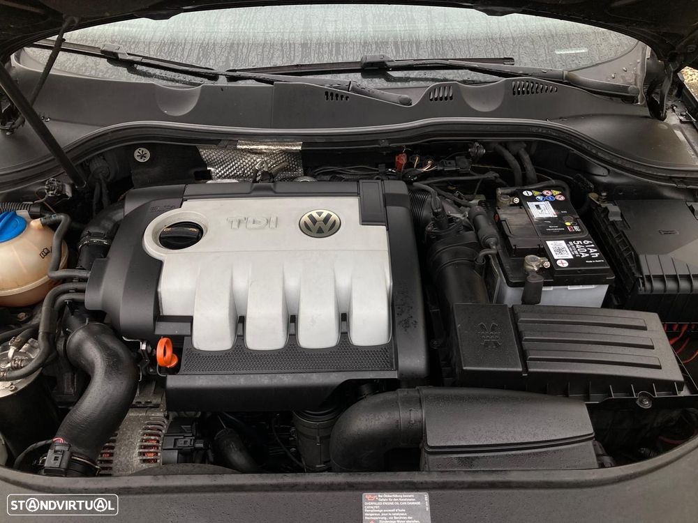 VW Passat 2.0 TDI Trendline Pack - 11