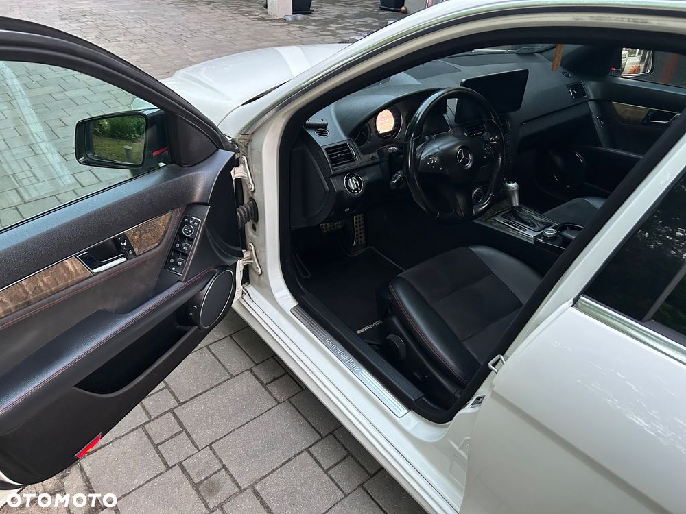 Mercedes-Benz Klasa C 350 CGI BlueEff Elegance - 13