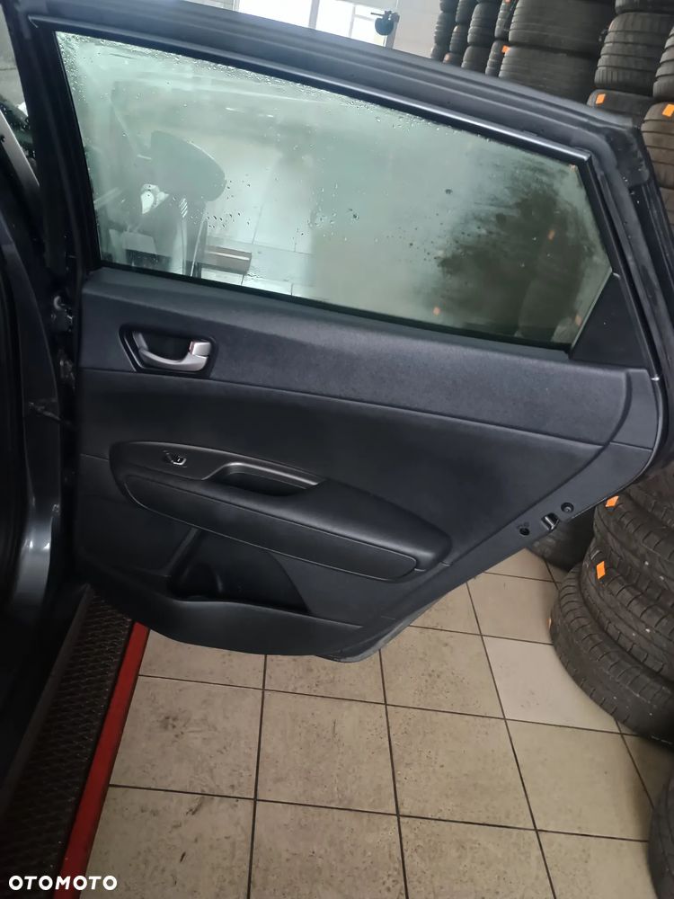 Kia Optima - 14