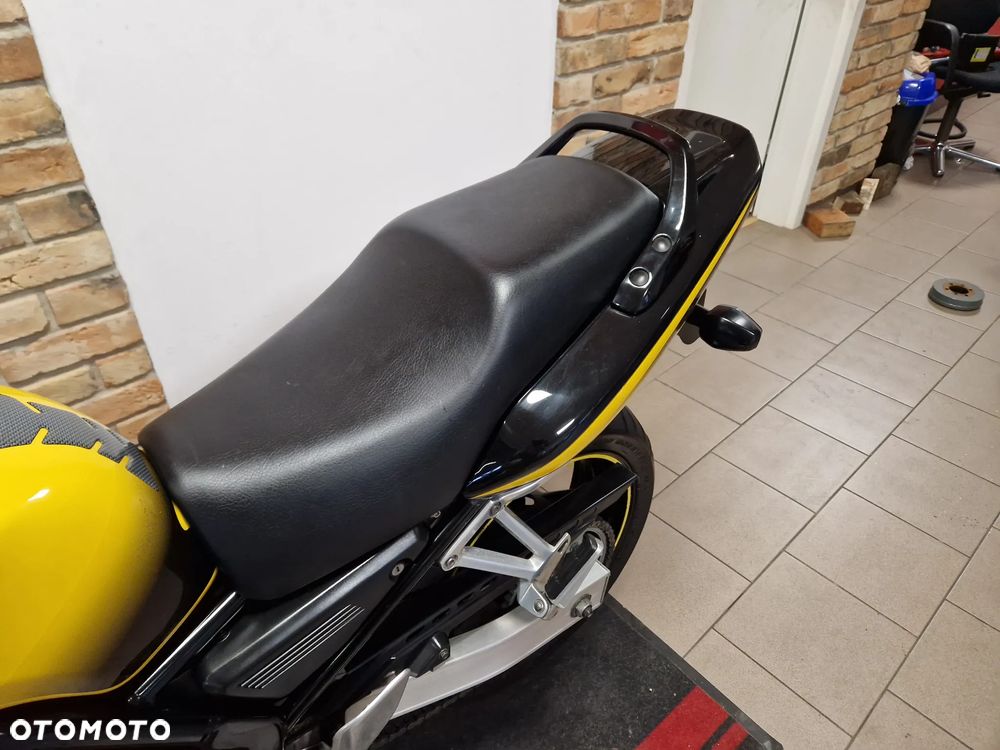 Yamaha FZS - 18