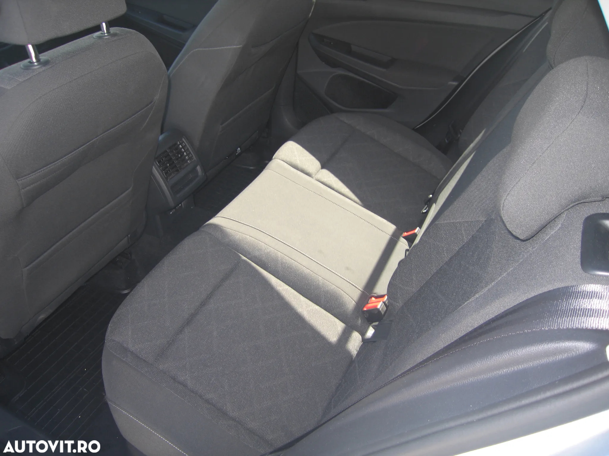 Volkswagen Golf 2.0 TDI DSG Highline - 23