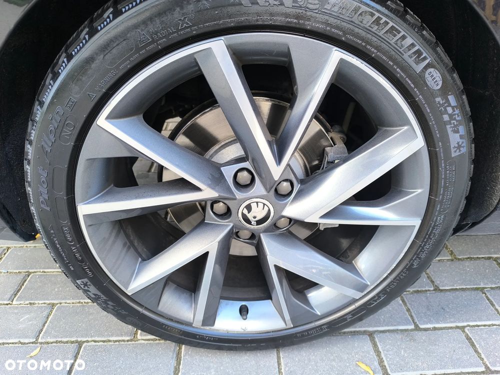 Skoda Superb 2.0 TSI 4x4 Sportline DSG - 5