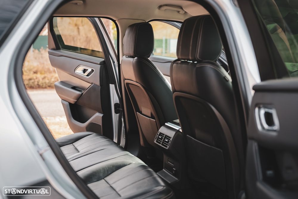 Land Rover Range Rover Velar D200 Dynamic SE - 4