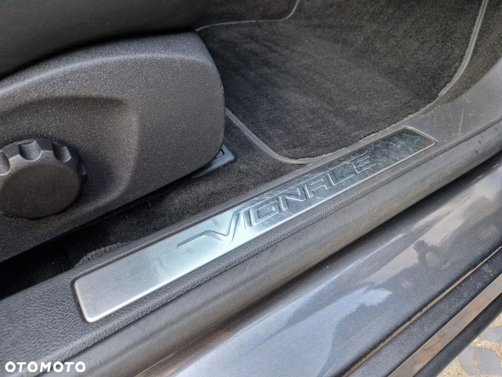 Ford Mondeo - 32