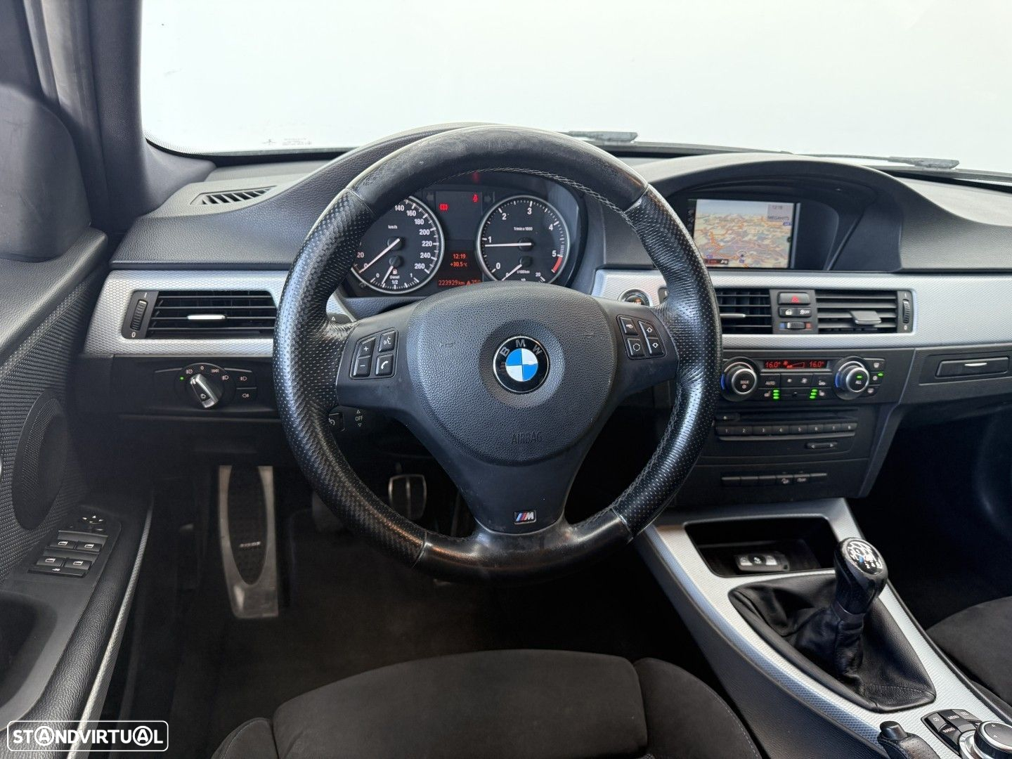 BMW 320 d Touring xDrive - 18