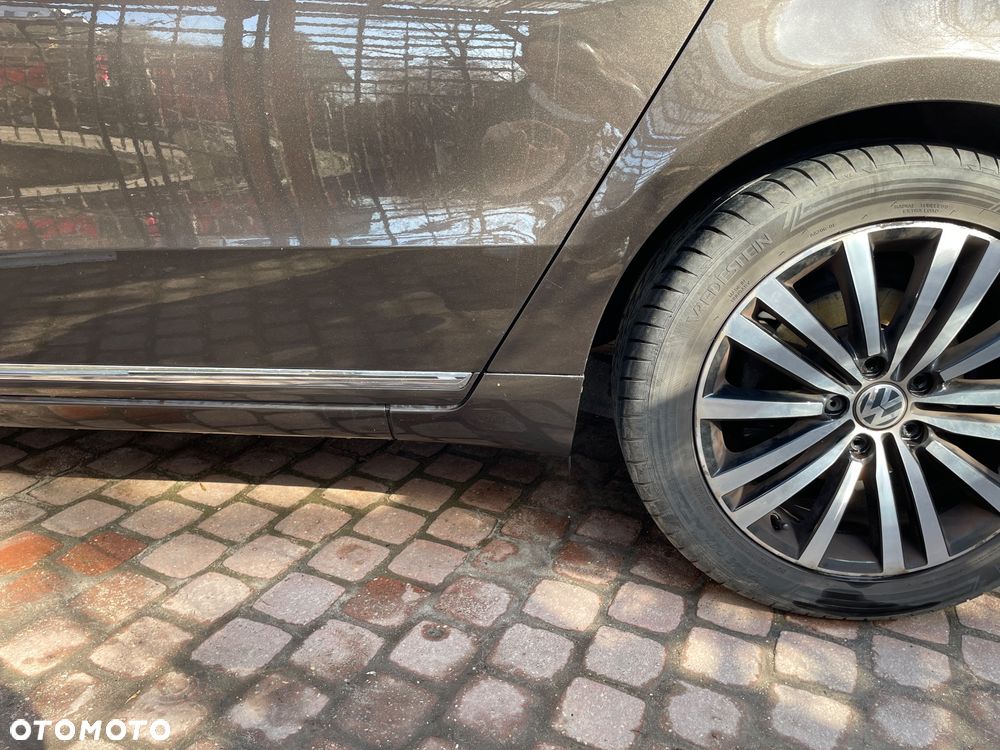 Volkswagen Passat 2.0 TDI Comfortline DSG - 21
