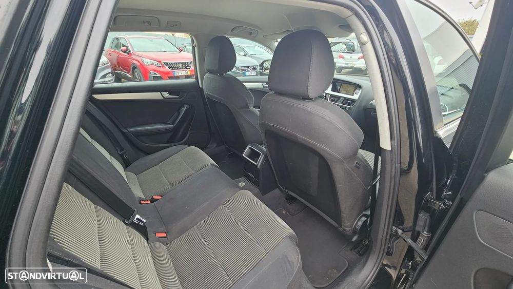 Audi A4 Avant 2.0 TDI DPF S line Sport Pack - 27