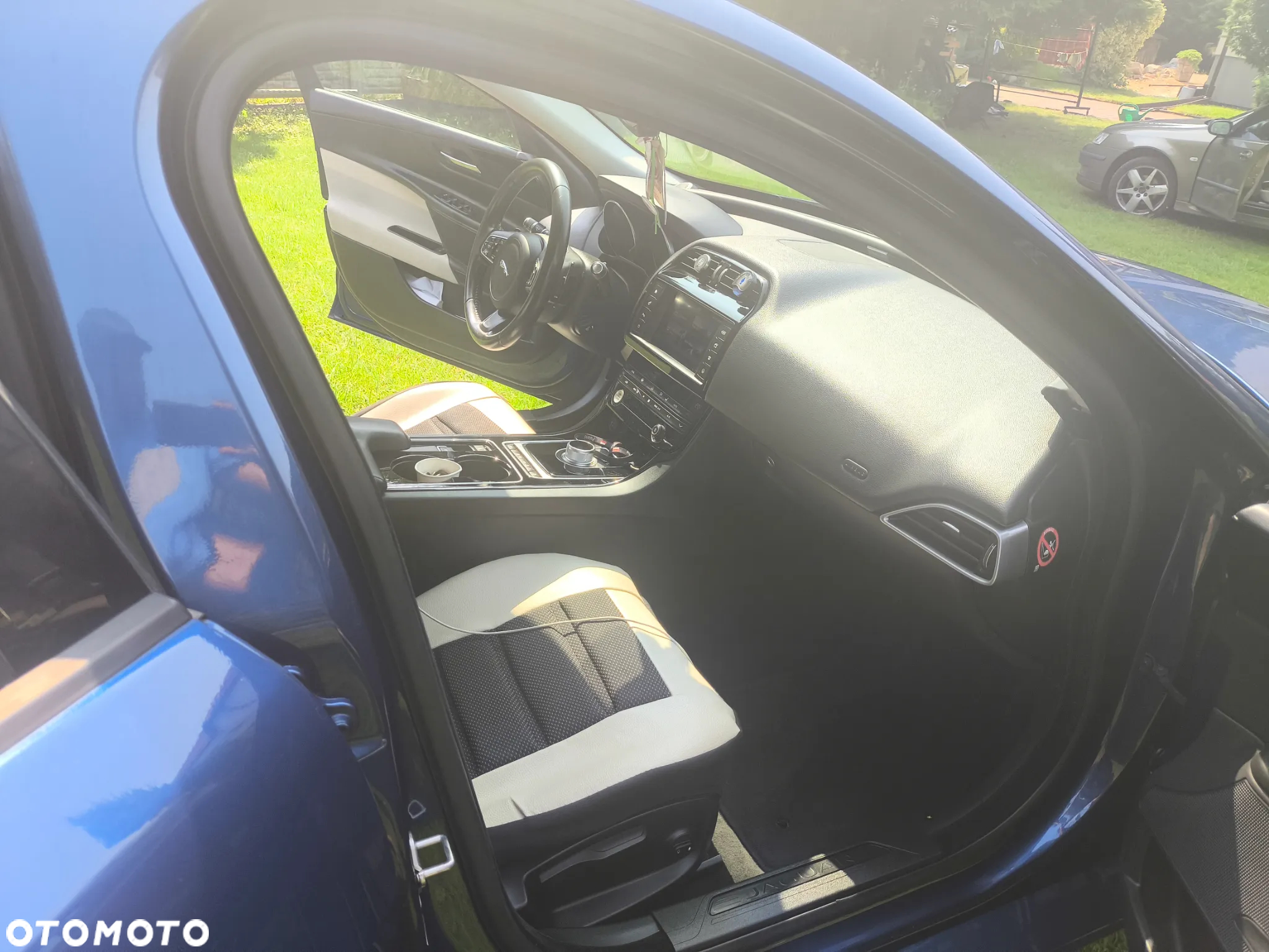 Jaguar XE 2.0 D AWD Pure - 7