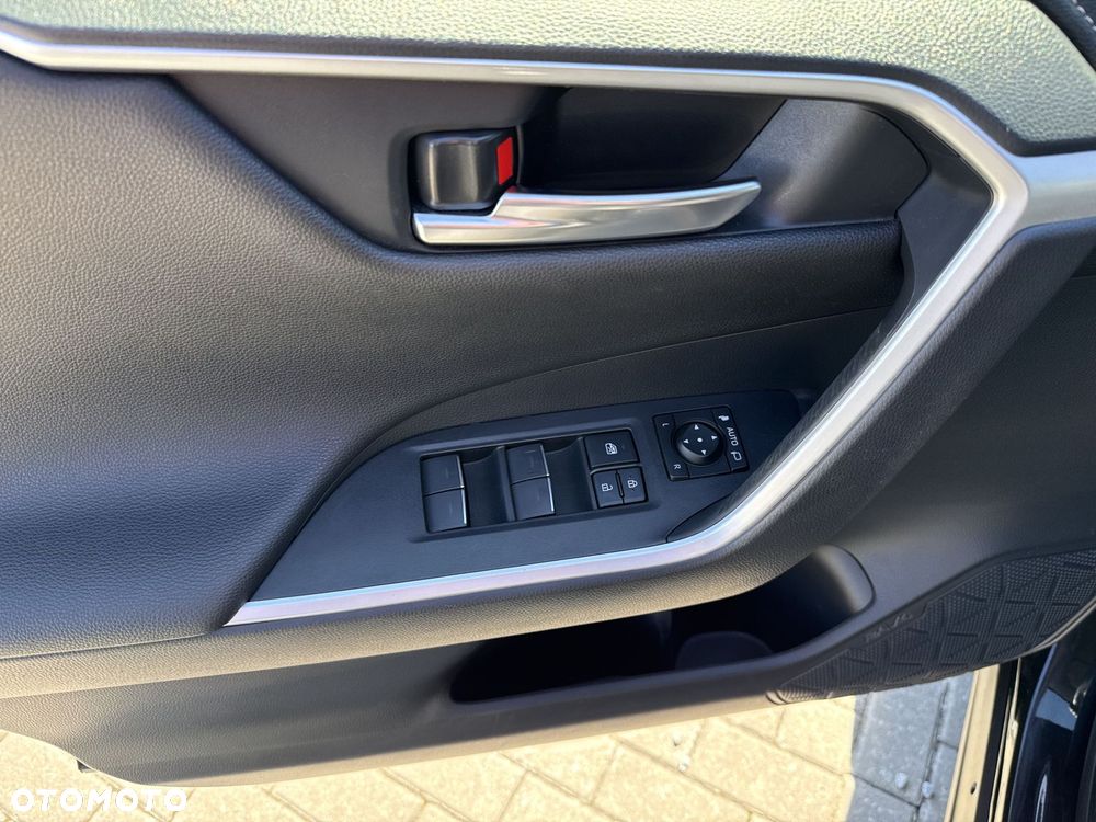 Toyota RAV4 - 9