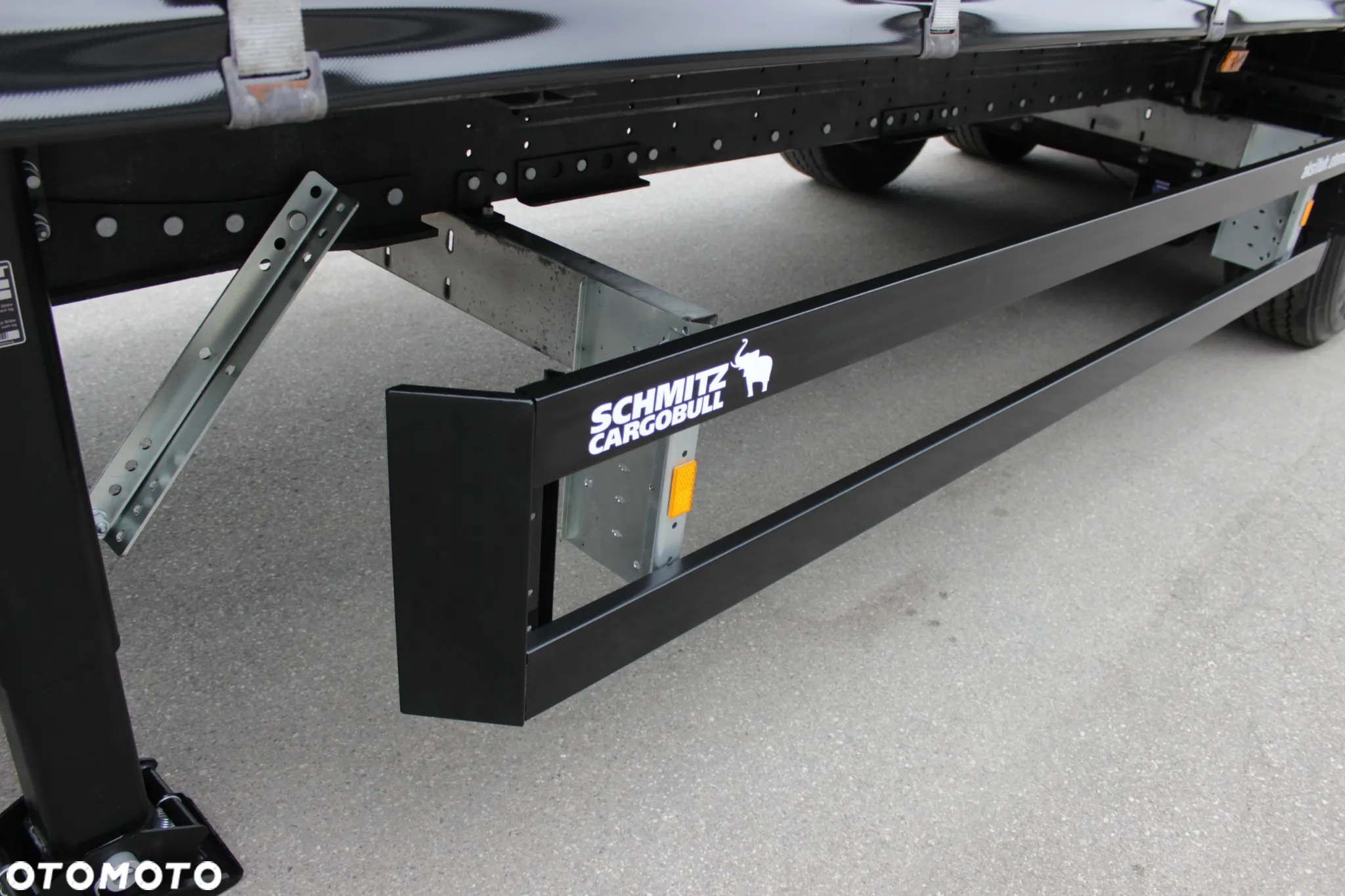 Schmitz Cargobull FIRANA / STANDARD / OŚ PODNOSZONA / MULTILOCK / Certyfikat XL / JAK NOWA / - 9