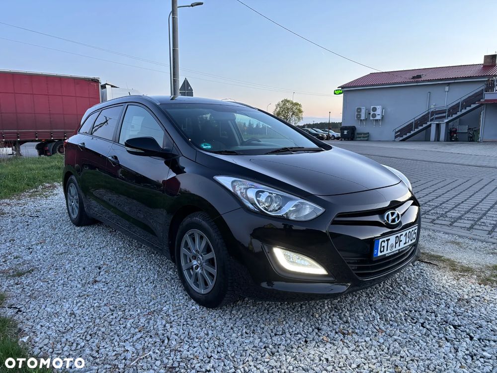 Hyundai i30 i30cw 1.6 CRDi Intro Edition - 2