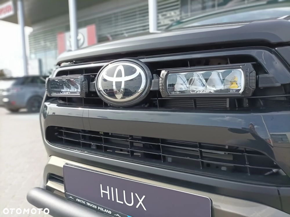 Toyota Hilux 2.8 D-4D mHEV Double Cab Invincible 4x4 - 8