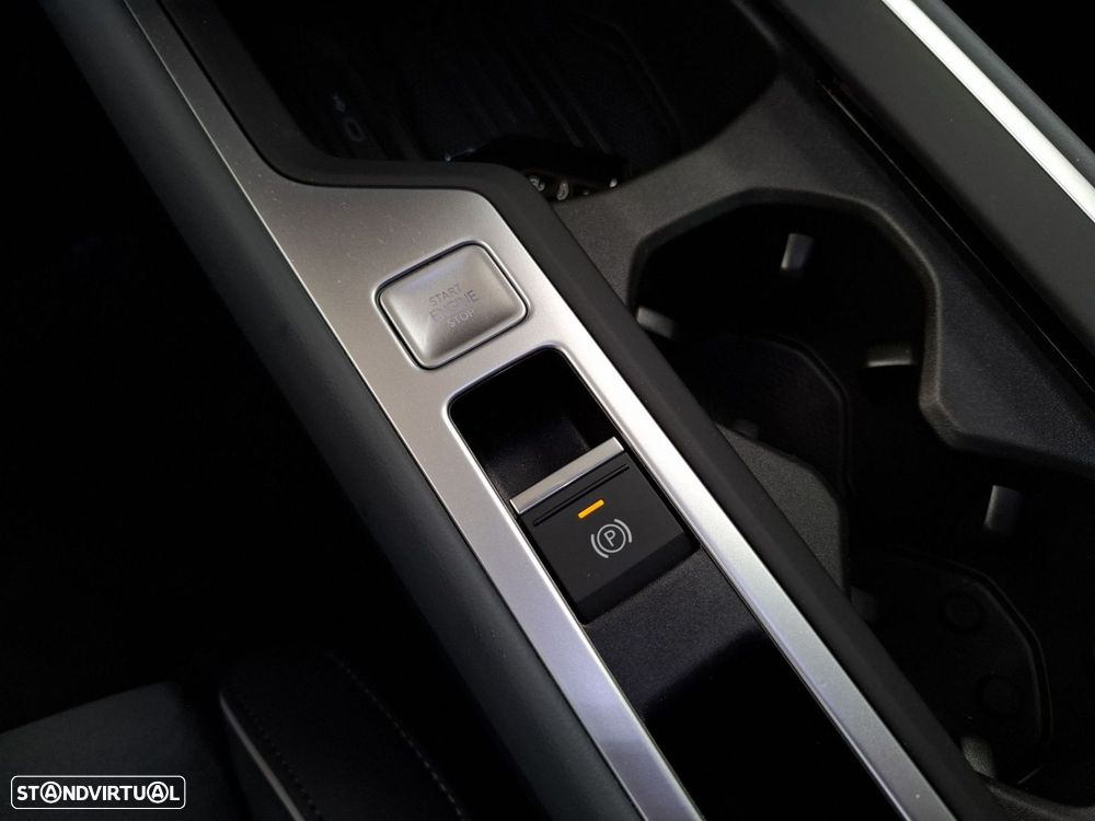 Volkswagen Passat Variant 1.5 TSI eHybrid Business DSG — fotografia 19