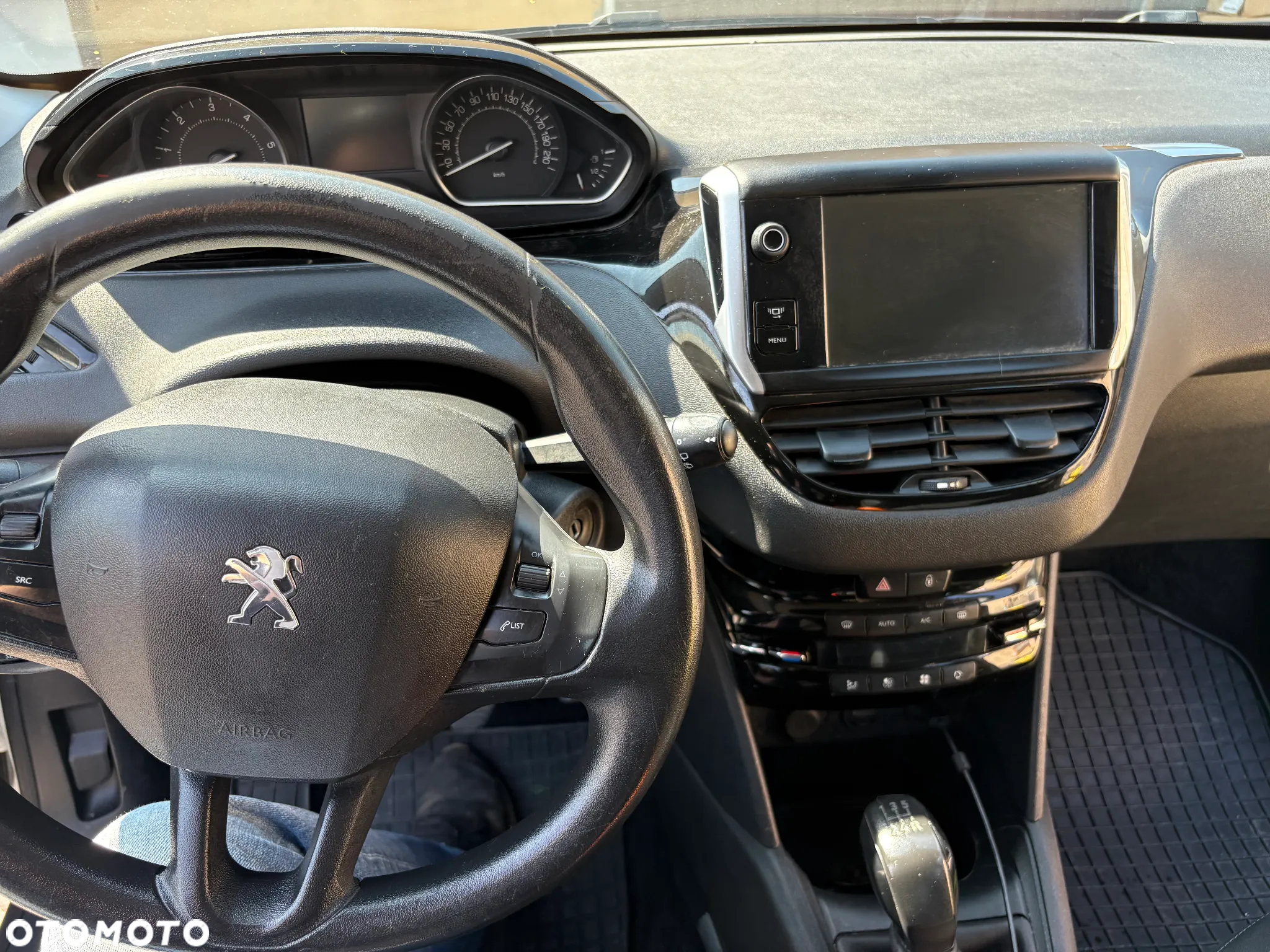 Peugeot 208 1.6 e-HDi Allure STT - 14
