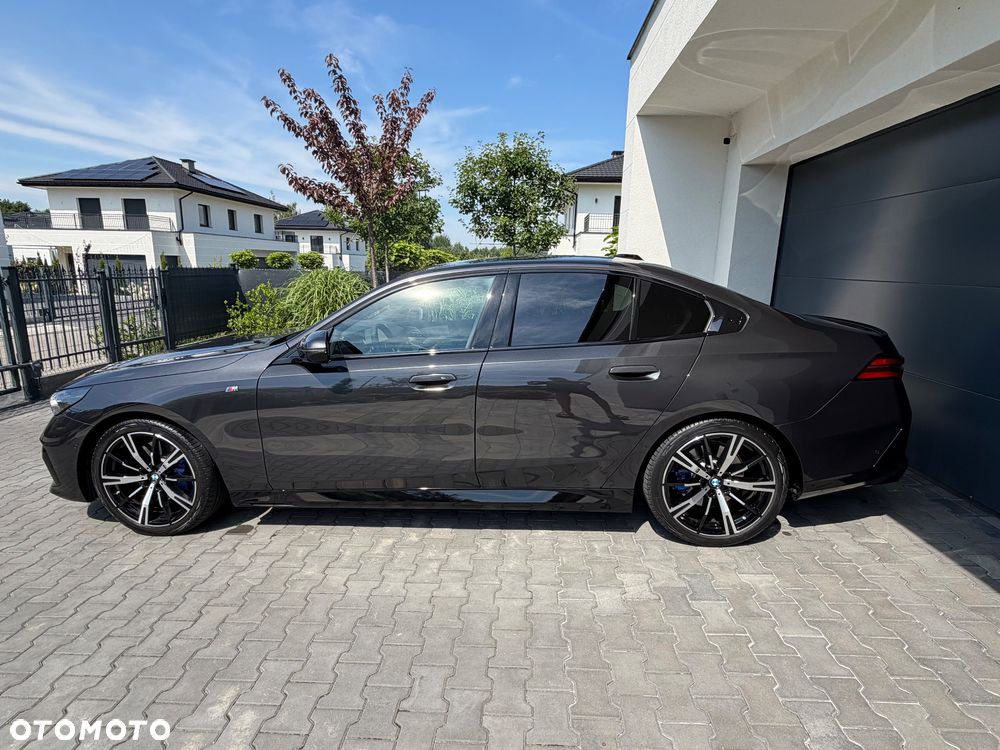 BMW Seria 5 540d xDrive mHEV M Sport - 6