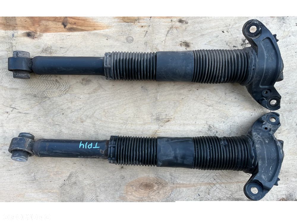 Amortyzatory tylne Land Rover Discovery Sport L550 - 1