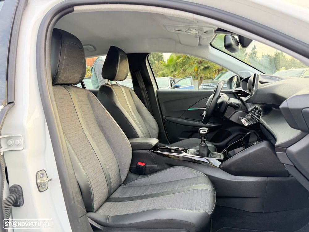 Peugeot 208 1.2 PureTech Allure Pack - 33