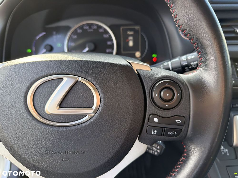 Lexus CT - 23