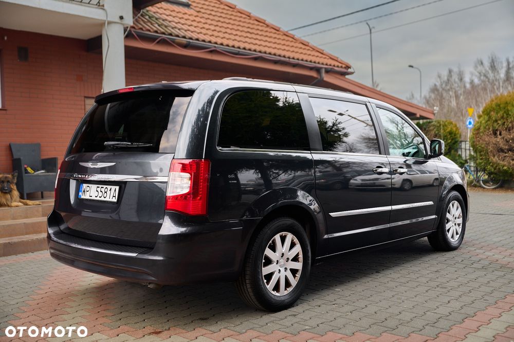 Chrysler Town & Country 3.6 Limited - 14