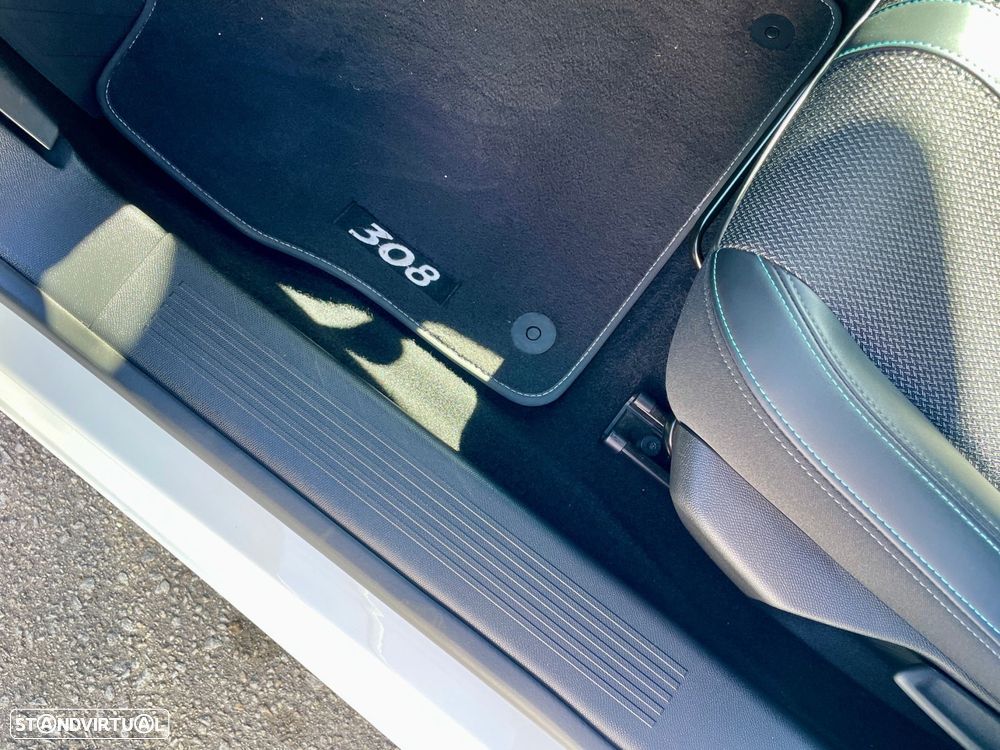 Peugeot 308 SW 1.2 PureTech Allure - 14
