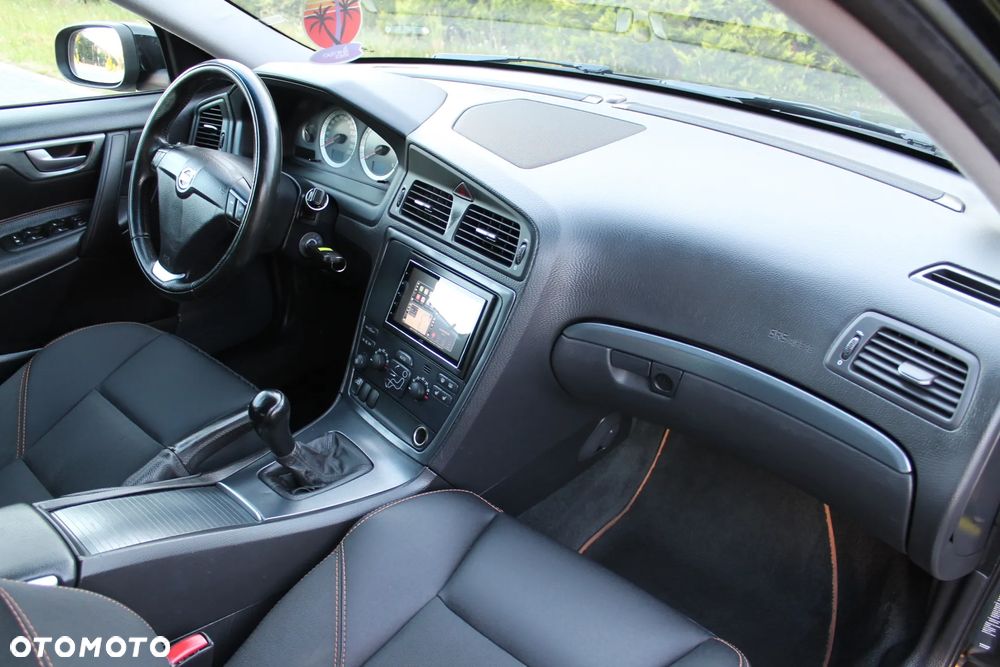 Volvo S60 2.4 Comfort - 25