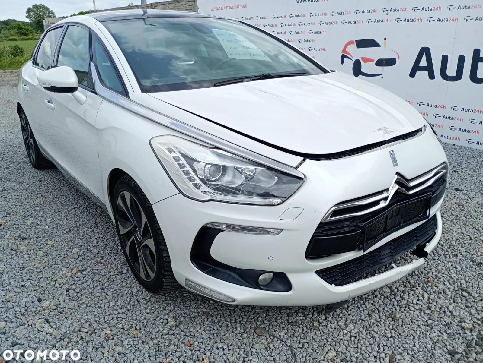 Citroën DS5 1.6 THP SportChic - 4