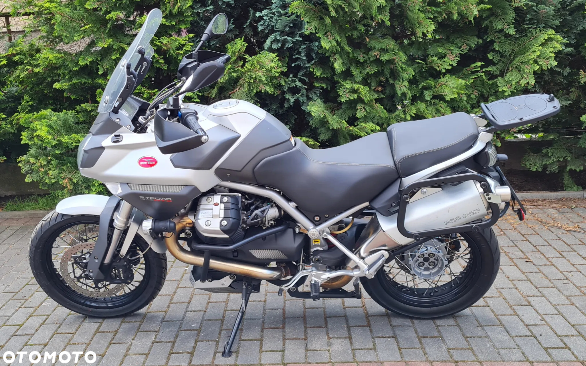 Moto Guzzi Stelvio - 16