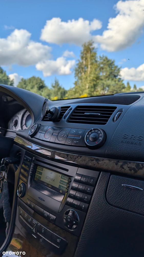 Mercedes-Benz Klasa E 240 T Avantgarde - 13