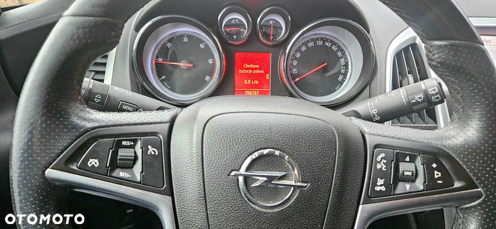 Opel Astra 2.0 CDTI Cosmo - 22