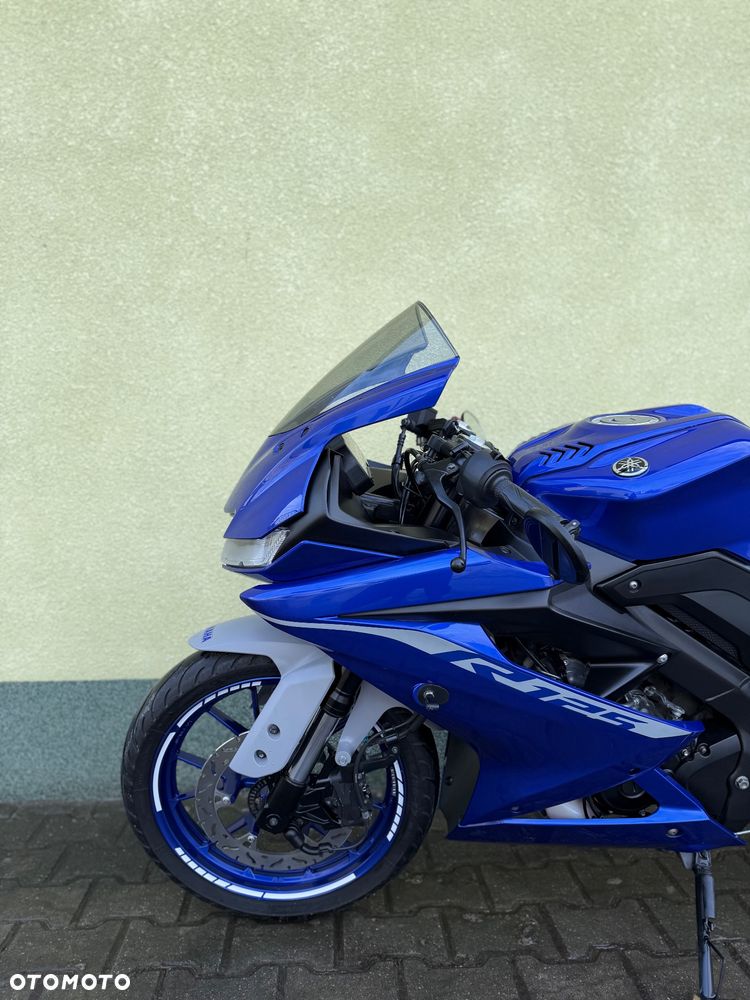 Yamaha YZF - 27