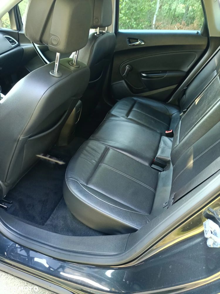 Opel Astra 1.4 T Sport - 9