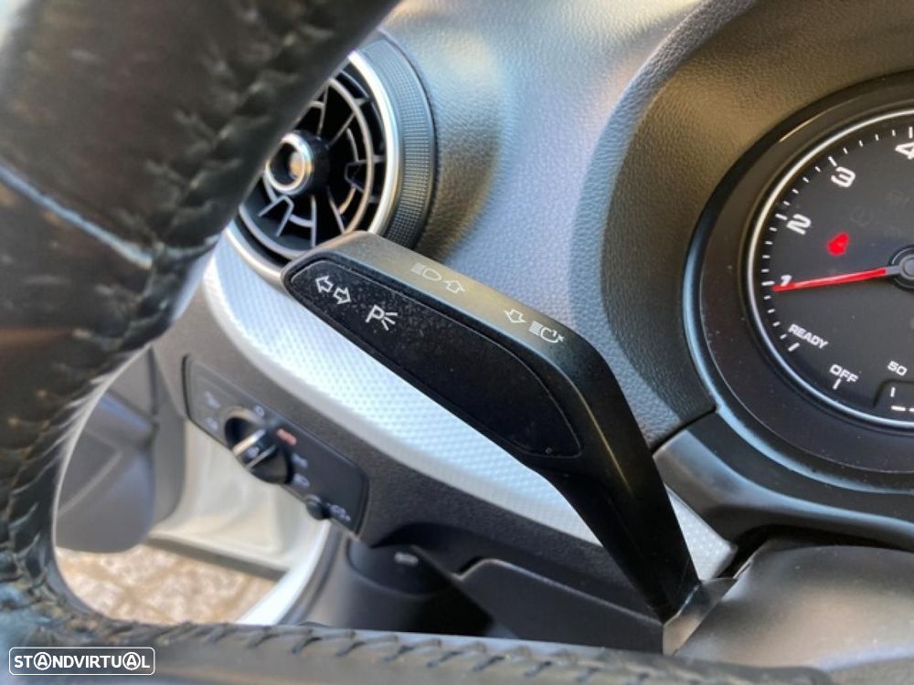 Audi Q2 30 TFSI Design - 20