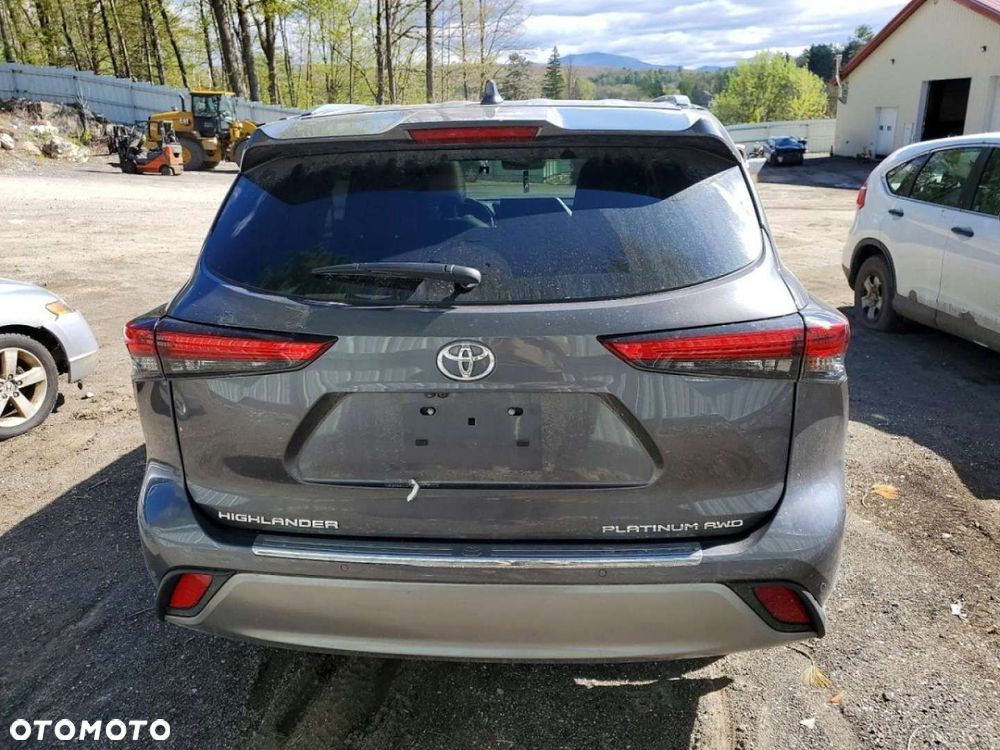 Toyota Highlander - 3
