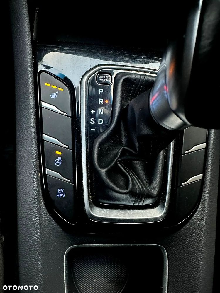 Toyota Prius 1.8 Hybrid Prestige - 3