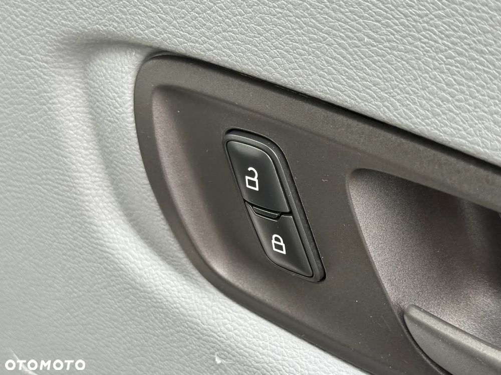 Ford Transit - 23