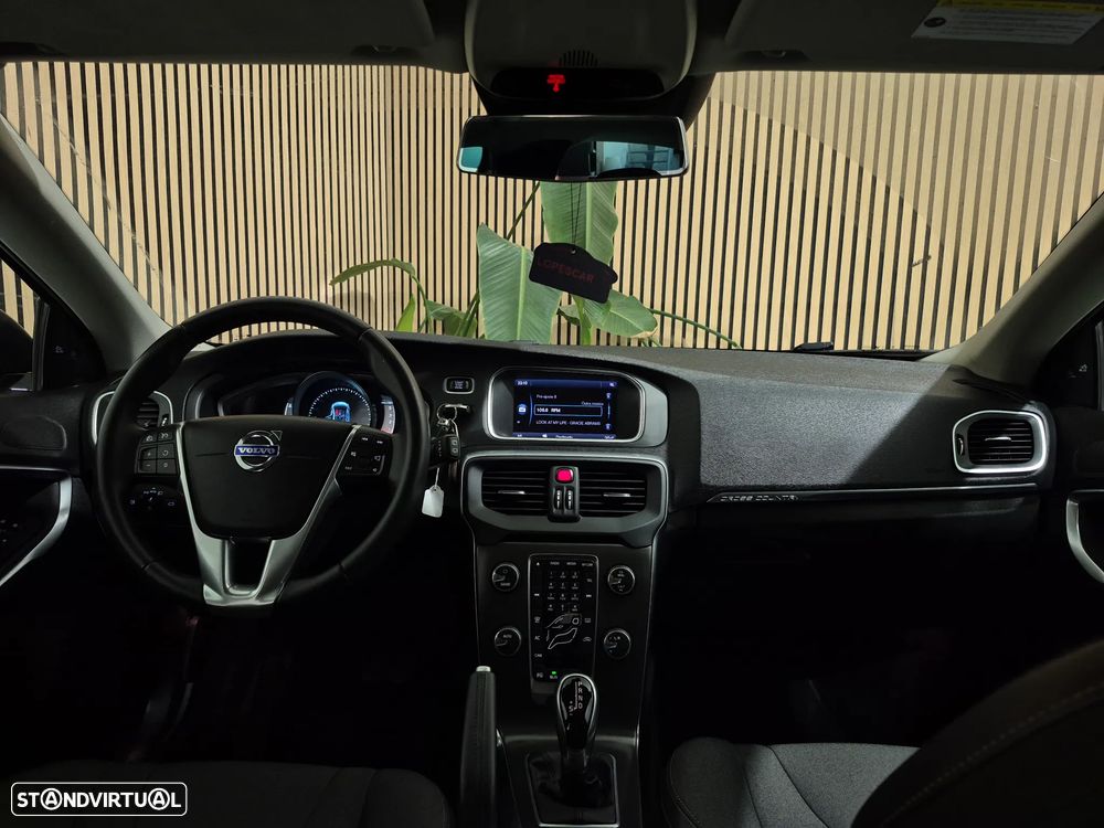 Volvo V40 Cross Country 1.6 D2 Momentum Powershift - 27