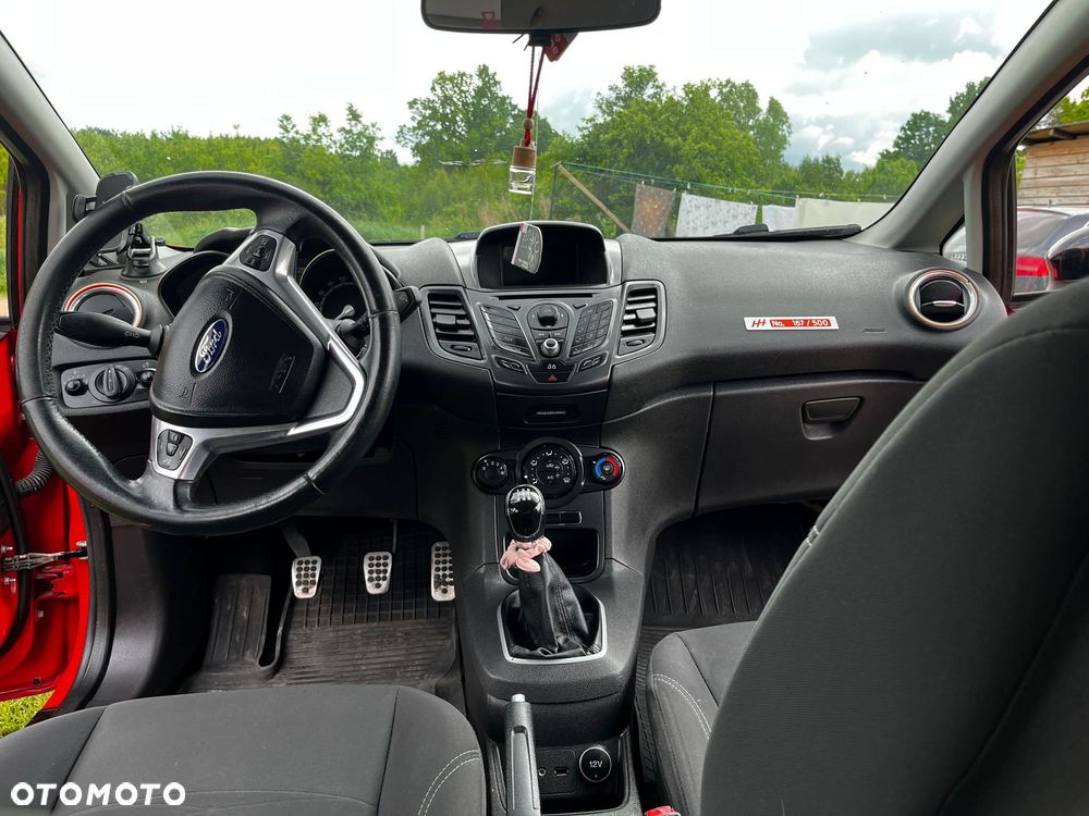 Ford Fiesta 1.0 EcoBoost Titanium - 9