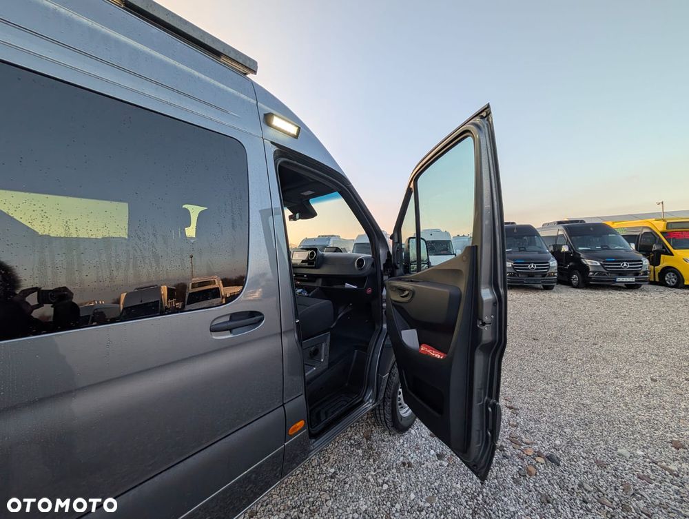 Mercedes-Benz Spritner 319 - 17