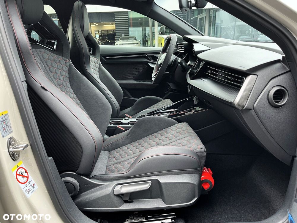 Audi RS3 Limousine - 27