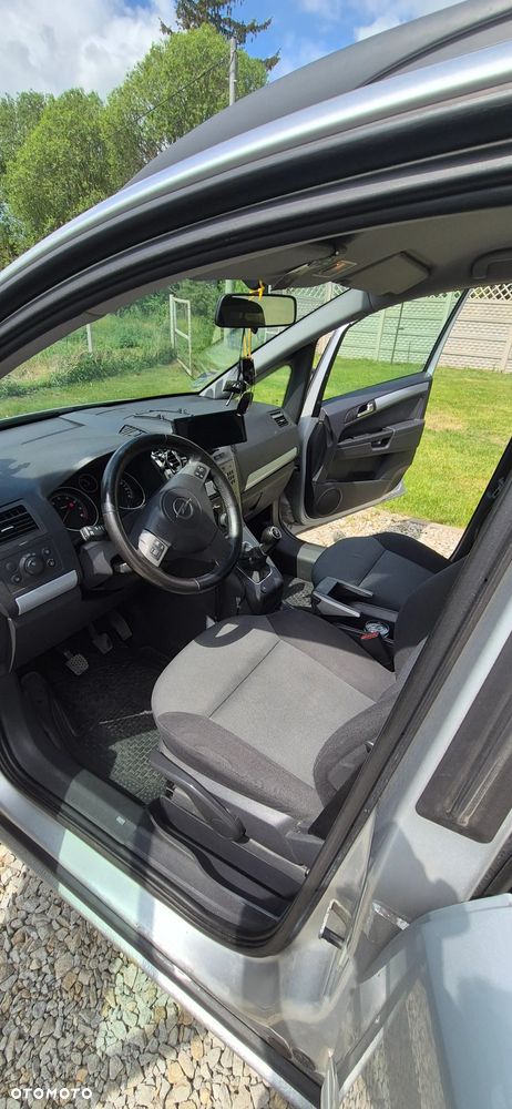 Opel Zafira 1.8 Sport - 16