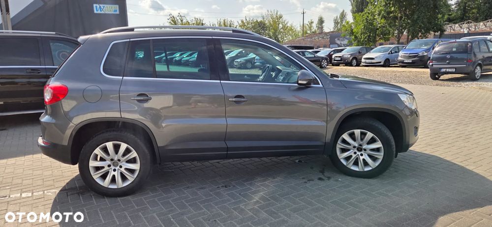 Volkswagen Tiguan 2.0 TDI DPF BlueMotion Technology Exclusive - 17