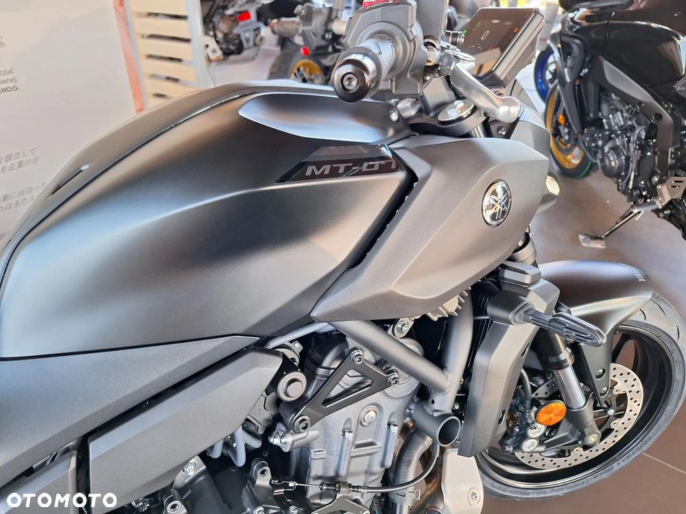Yamaha MT - 9
