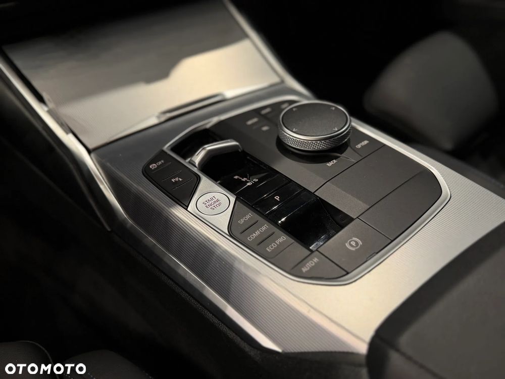 BMW Seria 3 320d xDrive mHEV M Sport sport - 16