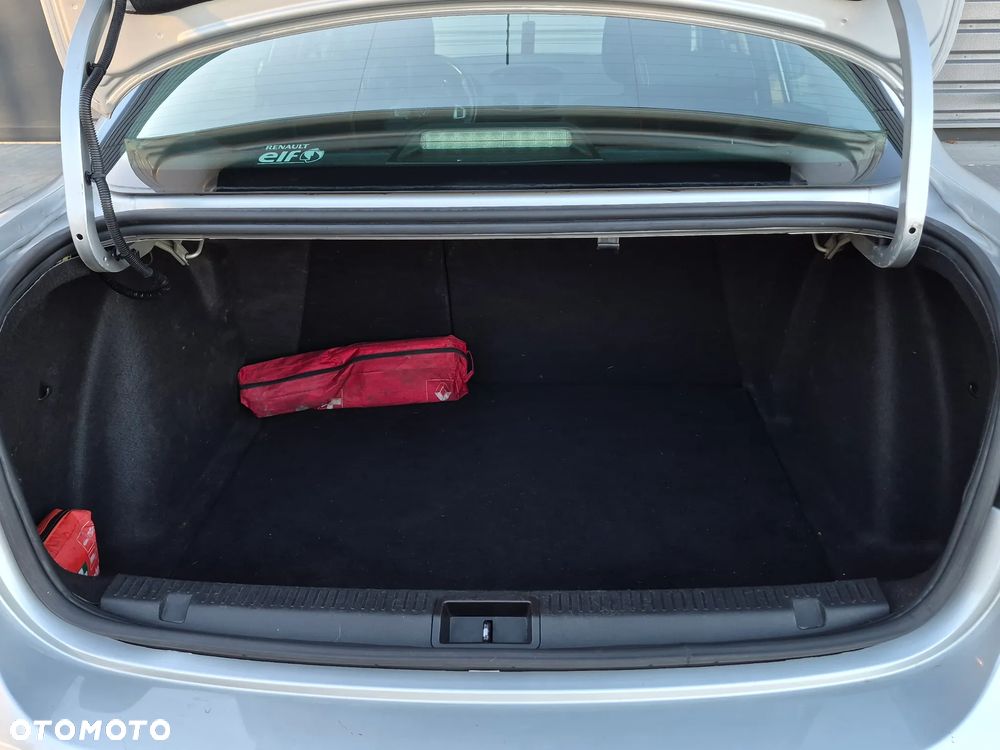 Renault Fluence 1.6 16V 110 Dynamique - 8